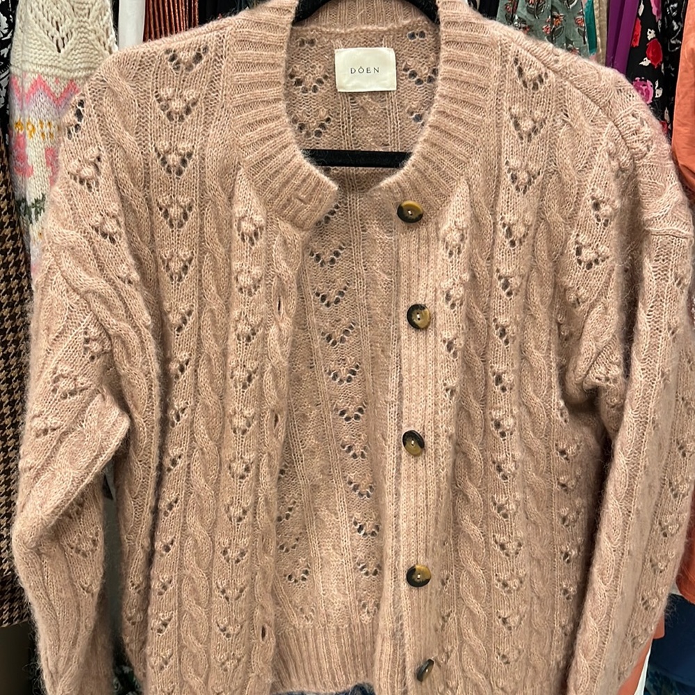 Doen blush cardigan sweater size xs; no tags but never worn